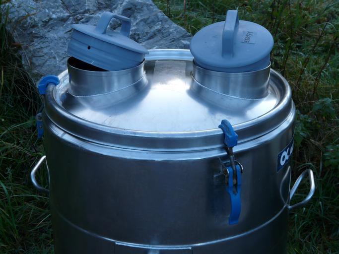 Laptele, produsele lactate si carnea vor putea fi stocate; Comisia Europeană a comunicat că a se poate finanţa stocarea privată; stiri agricole