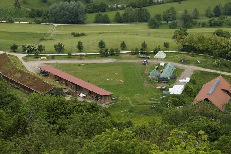 Fermierul trebuie relocat și despăgubit corect, iar apoi localitatea respectivă se poate dezvolta fără nicio problemă; stiri agricole