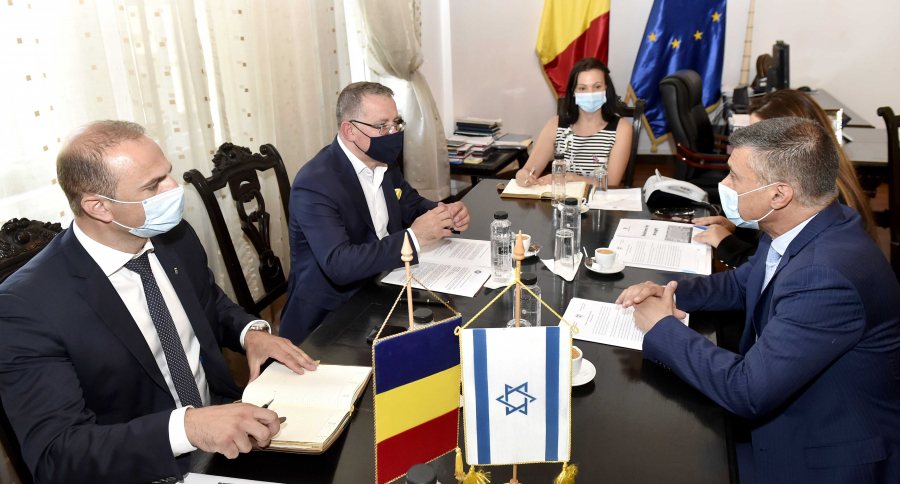 Combatem seceta cu ajutorul Israeluluiș Adrian Oros l-a primit la sediul instituției pe E.S. David Saranga, ambasadorul Statului Israelș stiri agricole