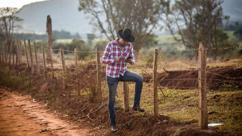 200 de miliarde de euro pentru digitalizarea sectorului agricol; sate inteligente; agricultura de precizie; creșterea competențelor digitale; stiri agricole
