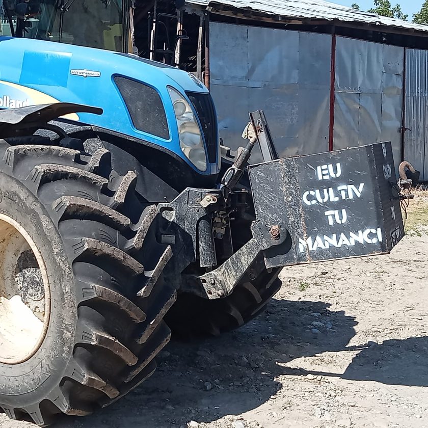Fermierii mici conduși de domnul Ion Păunel se revoltă. Micii fermieri au solicitat plafonarea subvenţiilor la 100.000 euro/fermă. Stiri agricole